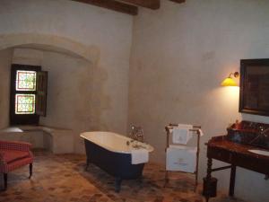 Maisons d'hotes Chateau de Saint Loup : photos des chambres