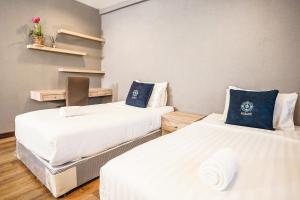 Blue cafe Apartments