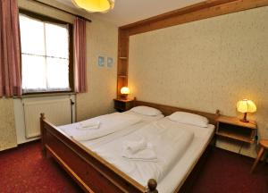 Apartment 06 - Ferienresidenz Roseneck, 2 Schlafzimmer, mit Schwimmbad in Todtnauberg bei Feldberg