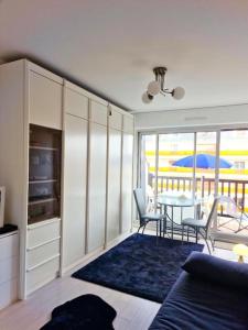 Charmant studio dans résidence front de mer