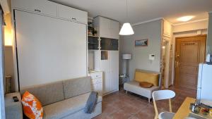 Calm & Comfortable Studio at Central Kalamaria, Walk to the Sea