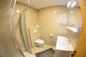 Family Two-Bedroom Apartment with View room in Apartments Arh