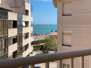 Apartamento vistas al mar, segunda línea 3 habitaciones