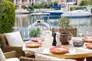 MAISON AVEC AMARRE DE 13 M - GOLF DE SAINT TROPEZ - PORT GRIMAUD III - Grimaud