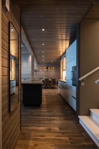 Kultakero Northern Sky, 3BR Penthouse with Jacuzzi 128m2