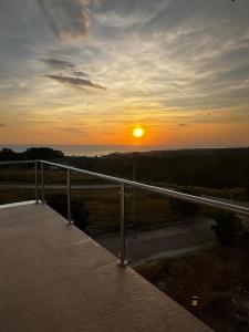 Casa Amores: Camaya Coast