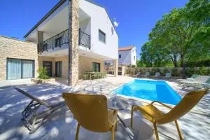 VILLA - BELLISSIMA Malinska with private heated pool and table tennis - smart TV - Barušić