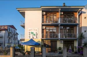 Hotel Luka - Ubytování bez kategorie ve městě Ureki