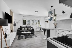 Mediterranean Living 3