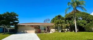 Classic Tropical Florida Escape with Heated Pool - Southgate