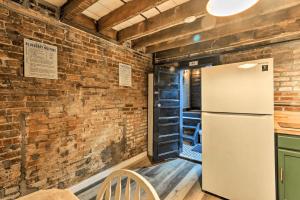 1850s historic Row House 7min train to NYC with private backyard