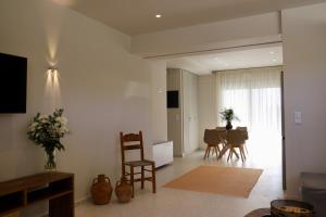 Kamilari Epavlis Luxury Apartments Ground Floor