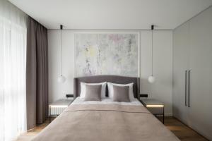 No. 2 PARK AVENUE APARTMENT