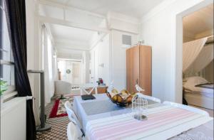 Ödüllü Tarihi Rum Evi Teraslı