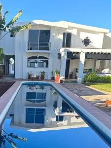 Cerritos Oceanfront Villa - Venadillo