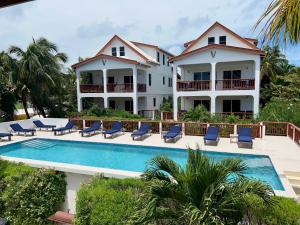 VeLento Oceanfront Penthouse #1