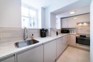 Gloucester Terrace Gem