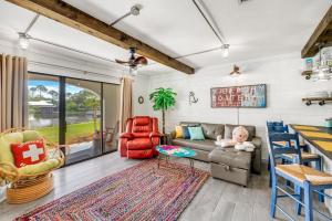 The Beachy Boater at St Thomas Square #305 by Nautical Properties