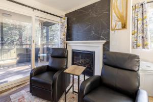 Golden Sparrows Nest