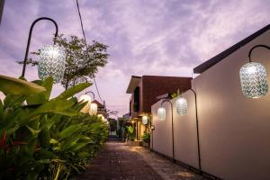 Akhila 4 - 1 BR modern tropical villa at the heart of Seminyak