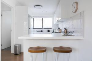 Bayside Basking Coastal Rye Living at its Best