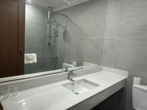 Phòng Giường Đôi 2 Giường Đơn (Double Twin Room)