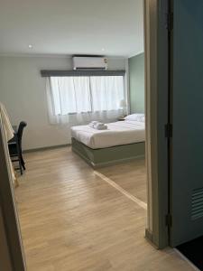 OSheas Sukhumvit Bangkok