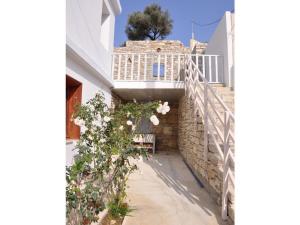 Leonidas Comfortable holiday residence