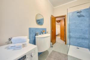 Laetitia Salò-Historic center near Lake - Happy Rentals