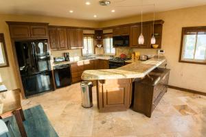 Cabos Hidden Gem! Steps to the Marina or Beach