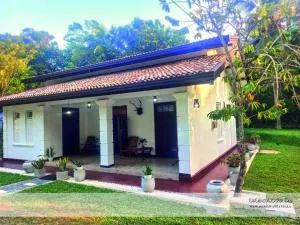 Wawagoda Villa-Kotawila Kamburugamuwa/Miressa - Kamburugamuwa
