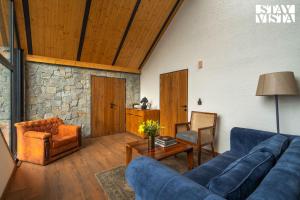 StayVista at Shai Sher Estate with Bonfire, BBQ and Lawn