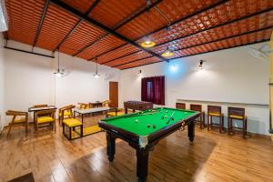 Teak Leaf Resort Swimming Pool Indoor Games Restaurant
