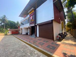 Dhanya Lodge