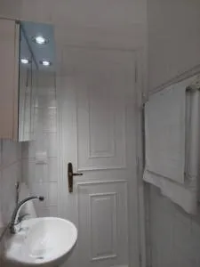 Les Amandiers The almond trees by CorfuEscapes - 卡诺尼