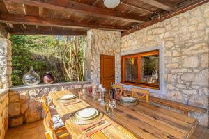 Holiday house NATURA with pool 