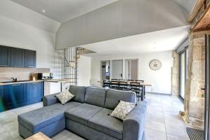 Maisons de vacances Gite Theillac - Maison au calme avec beau jardin : photos des chambres