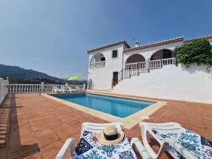 Finca Los Corbachos - Comares