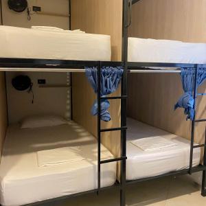 La Familia Hostel - Manila