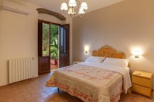 Golden View Apartment with pool