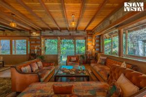 StayVista at The Manor with Mountain View & Fireplace