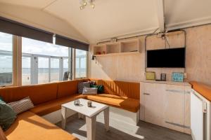 Welcome in - Slaapstrandhuisje, op strand Dishoek - Nr 345-346