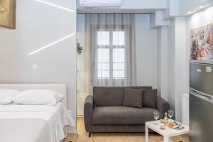 Naos Studio with free private parking of stayinthess