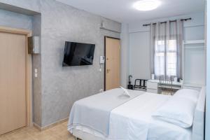 Naos Studio with free private parking of stayinthess