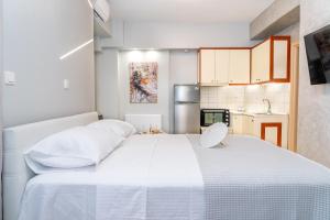 Naos Studio with free private parking of stayinthess