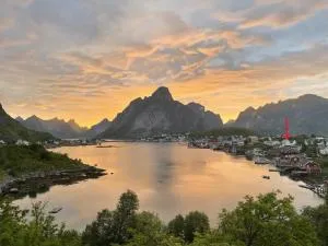 Drenghaugen - house with fabulous sea and mountain view - 索尔瓦根