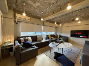 b hotel Dai3Himawari - 30 sec to PeacePark!! HUGE comfort house Up to 10p