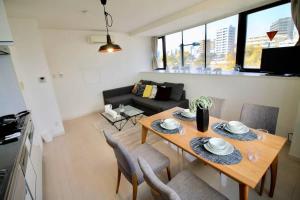 Luxes by b hotel - 10 min Hiroshima Station & 2BR Up to 10p