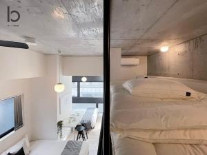 bHOTEL Nekoyard - Modern Loft Studio Steps from Peace Park