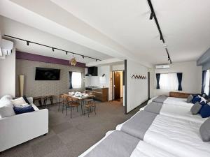 Nagomi by b hotel - 1 BR Apt on the 9th flr with City view for 10 Ppl
